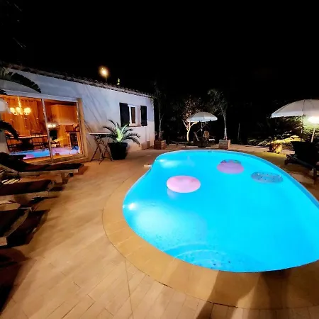 Βίλα Avec Piscine Et Mini-golf *