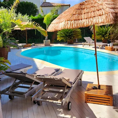Avec Piscine Et Mini-golf Βίλα